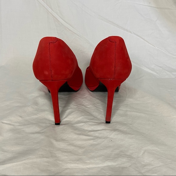 Sexy Suede Red Pumps - Picture 5 of 7